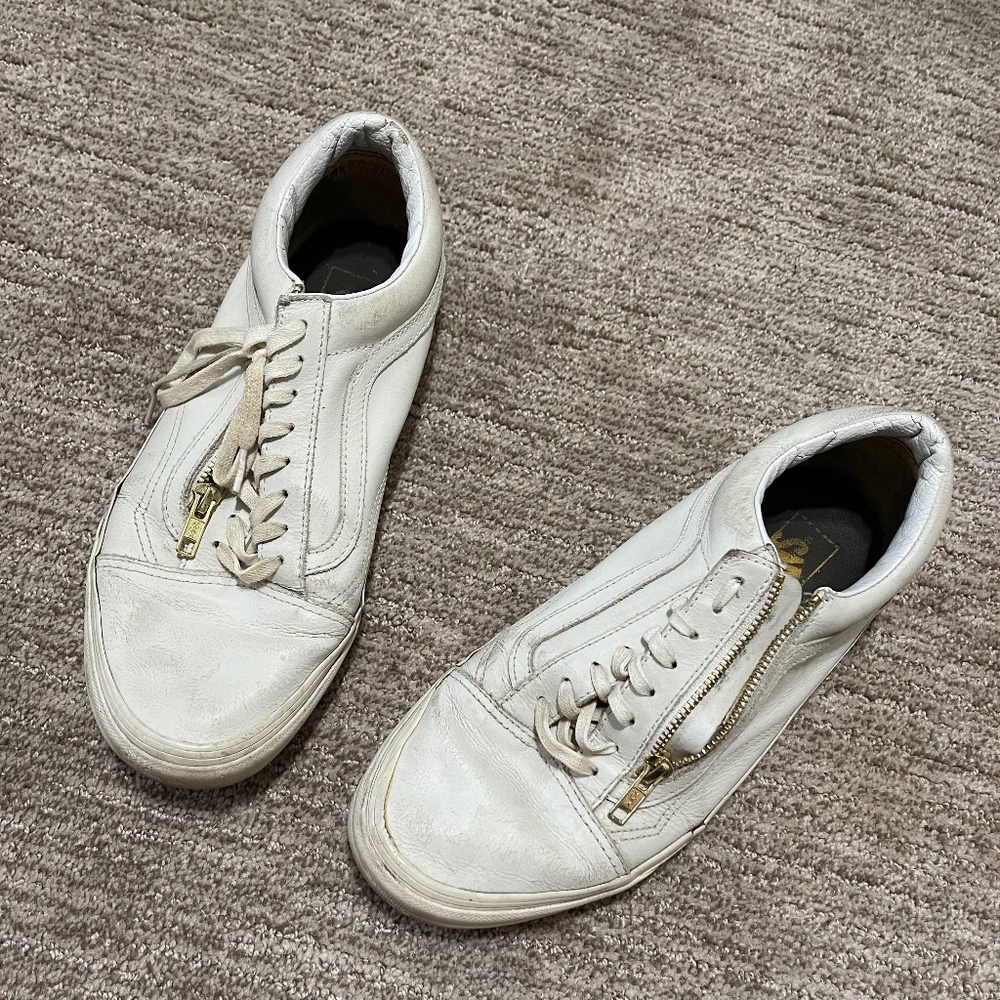 Vans Old Skool Sneakers – White with Gold Zipper, Men’s‎ Size 10